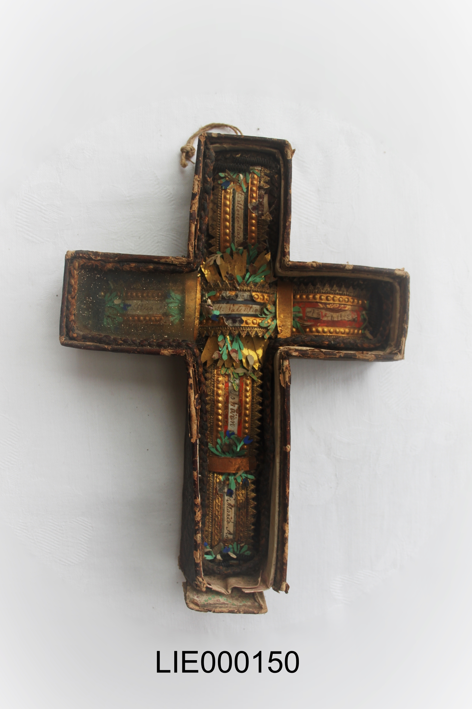 Reliquien Kreuz